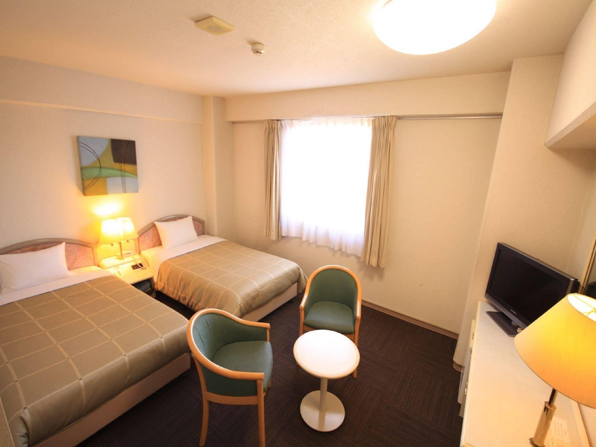 Hotel Route-Inn Kitamatsudo Ekimae Exterior foto
